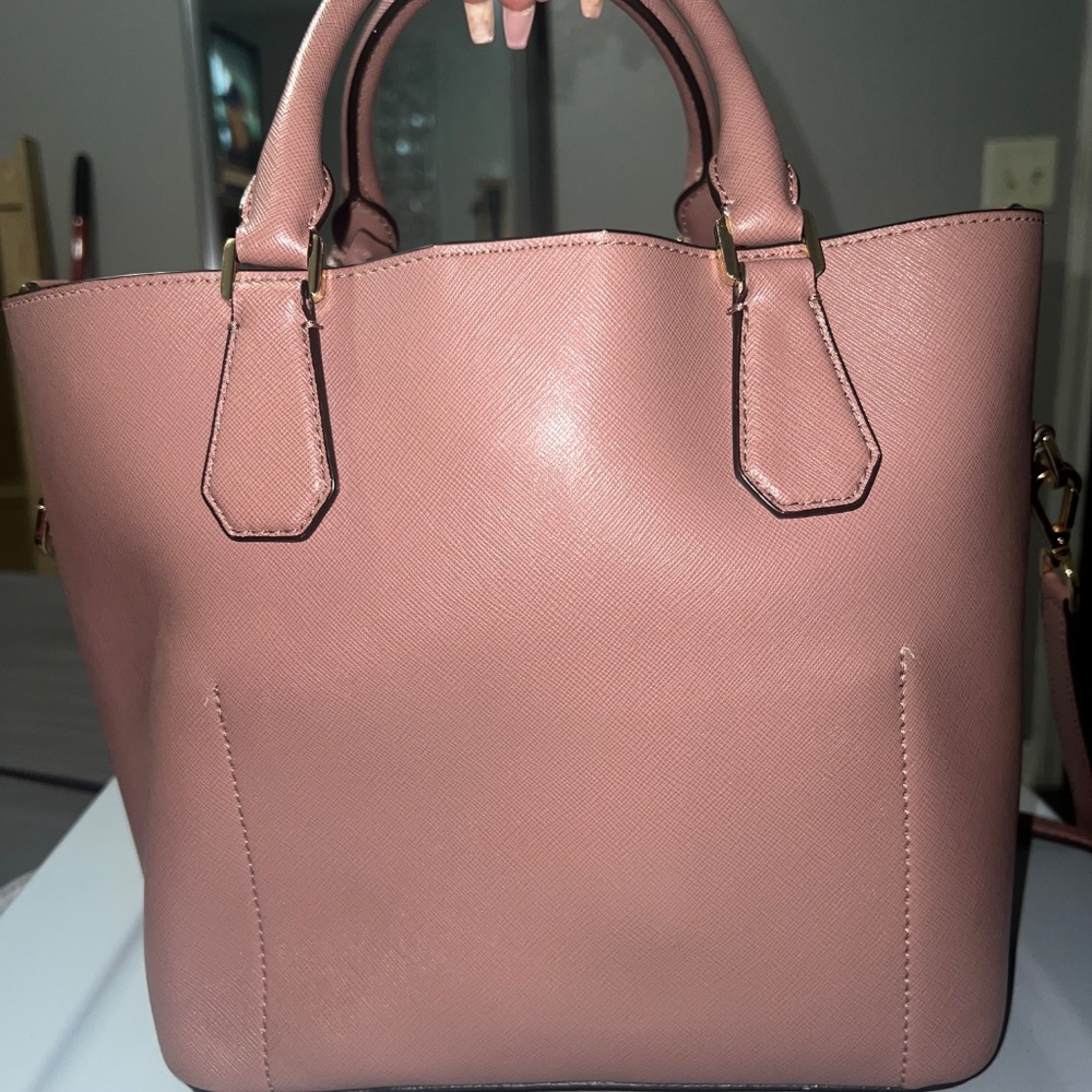 Michael Kors Greenwich Large Grab Bag - Picture 2 of 4